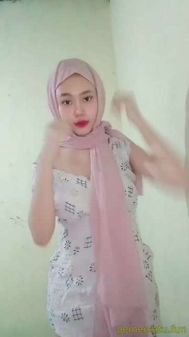 Abg Indo Viral Terbaru cewek hijab yang menikmati ulekan dari paha atas New Trending Top 2025 Global