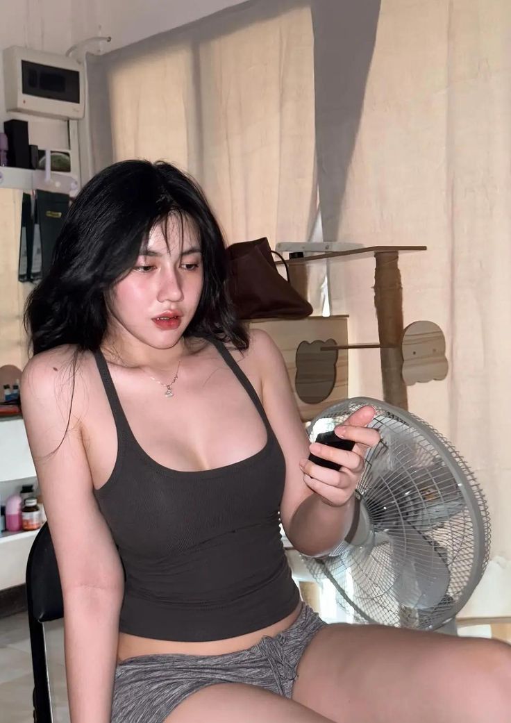 Indo Terbaru 2025 Bibirmu Bergetar Saat Namaku Kuucap Perlahan Artis Indonesia Terbaru 2025